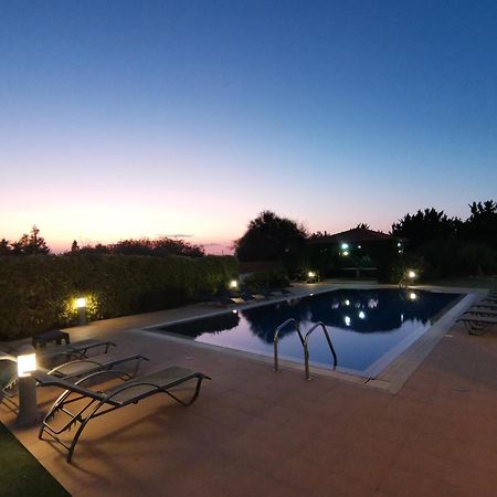 Orchard Blossom Private Villa With Pool Phrenaros Bagian luar foto