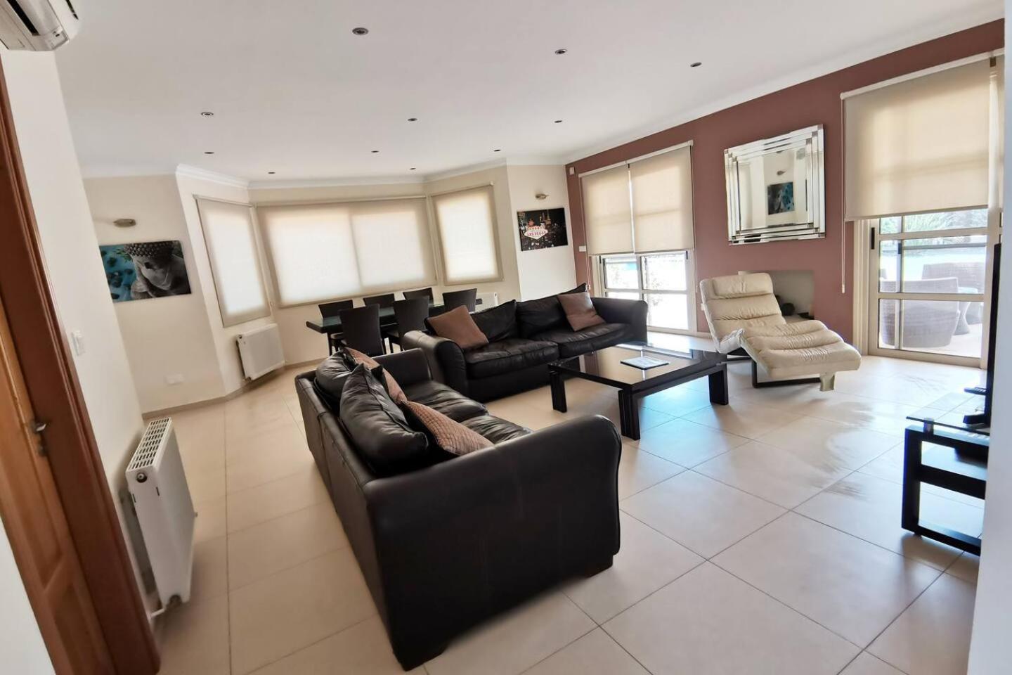 Orchard Blossom Private Villa With Pool Phrenaros Bagian luar foto