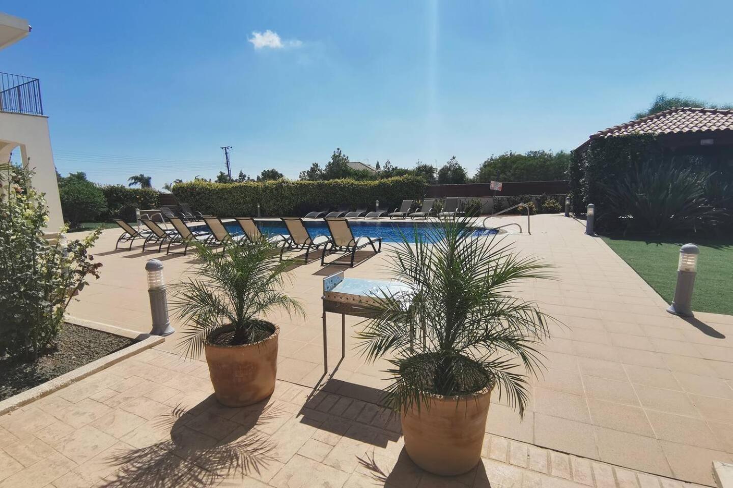 Orchard Blossom Private Villa With Pool Phrenaros Bagian luar foto