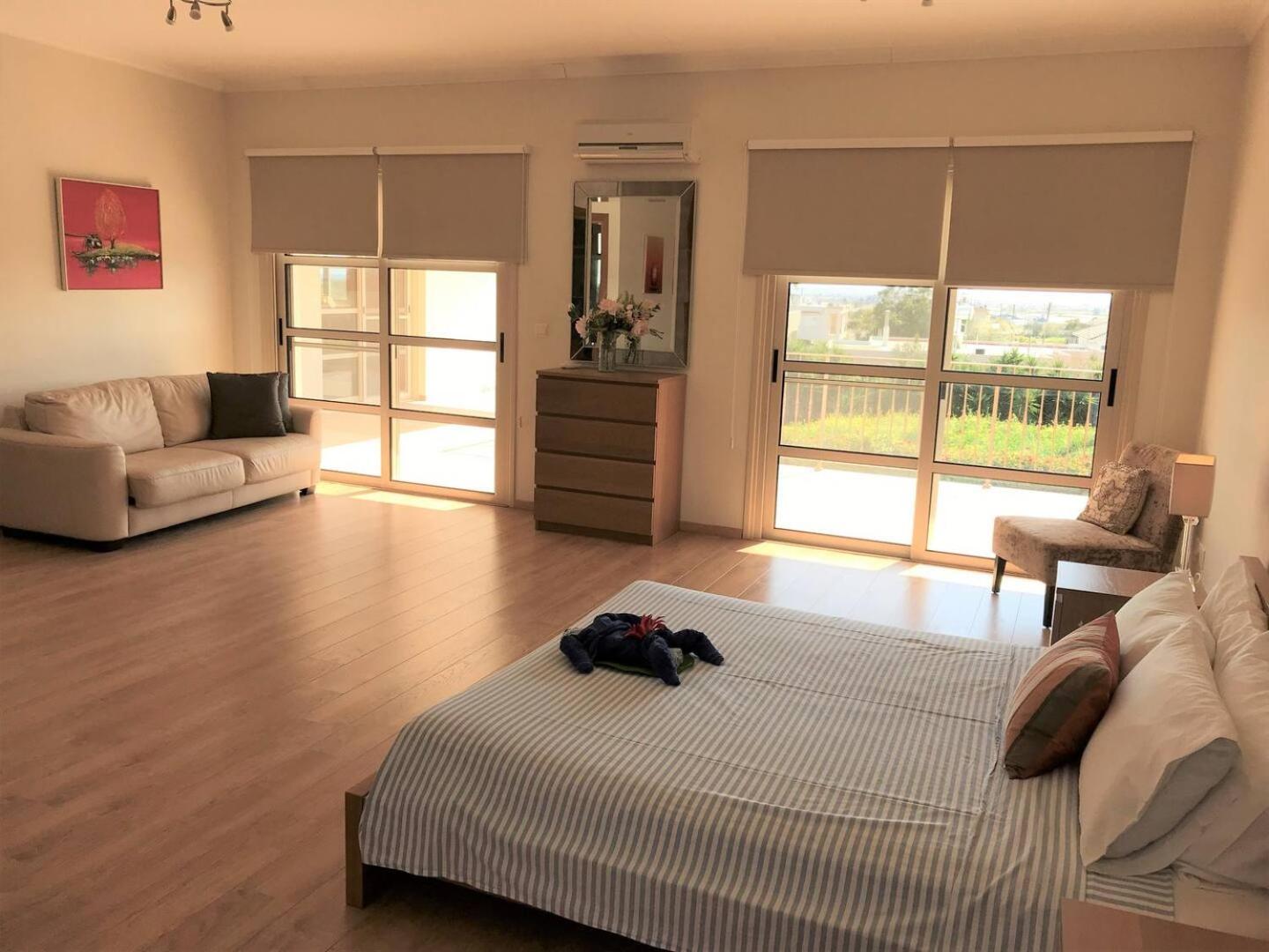 Orchard Blossom Private Villa With Pool Phrenaros Bagian luar foto