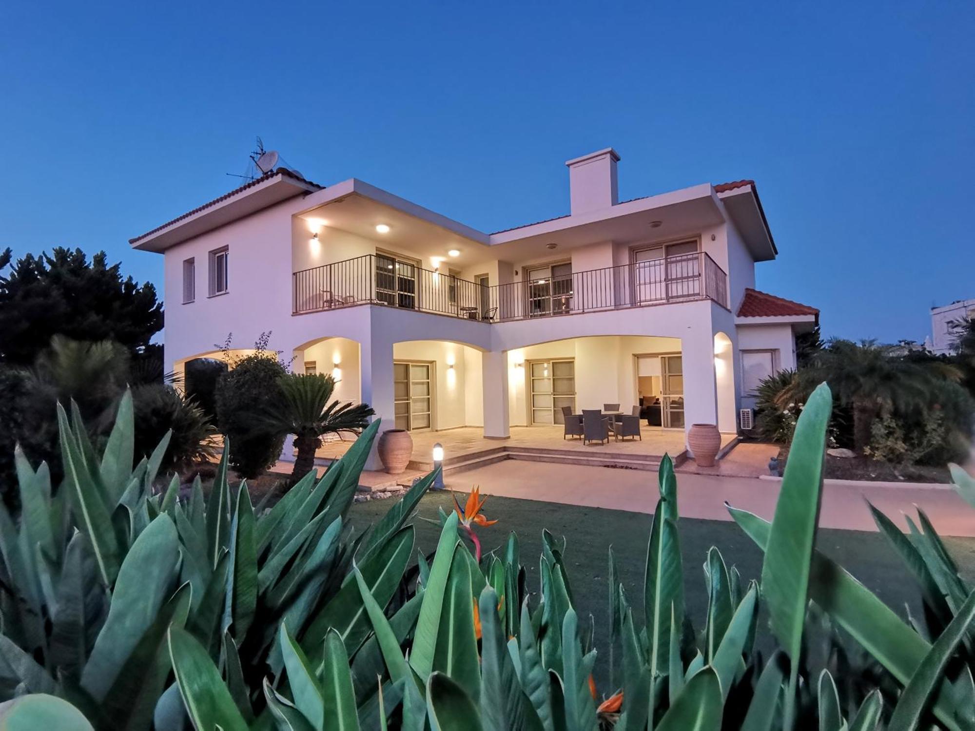 Orchard Blossom Private Villa With Pool Phrenaros Bagian luar foto