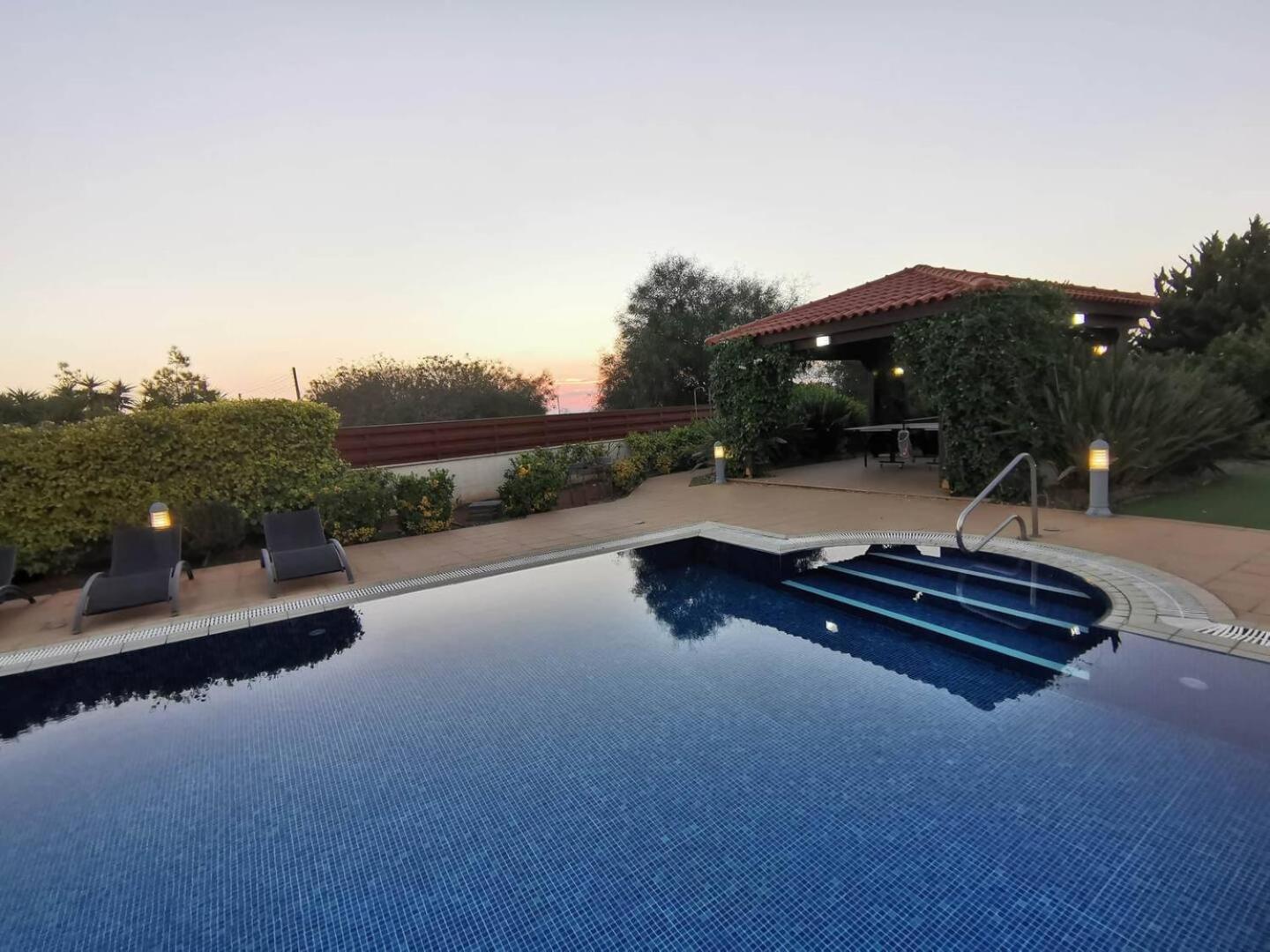 Orchard Blossom Private Villa With Pool Phrenaros Bagian luar foto