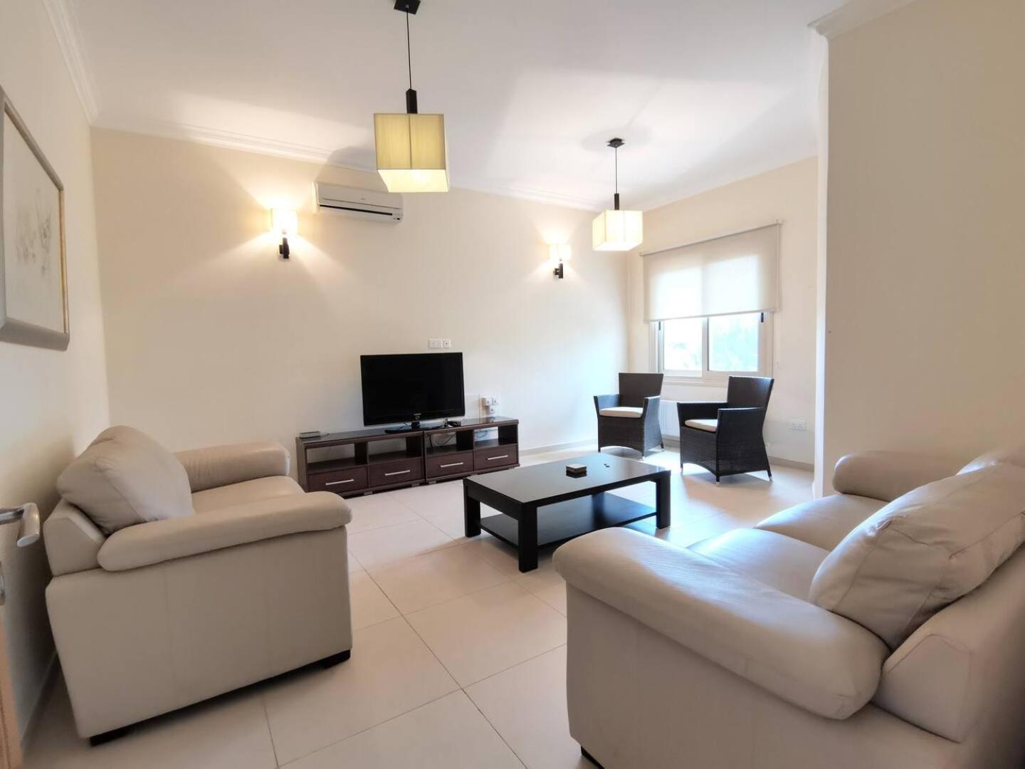 Orchard Blossom Private Villa With Pool Phrenaros Bagian luar foto