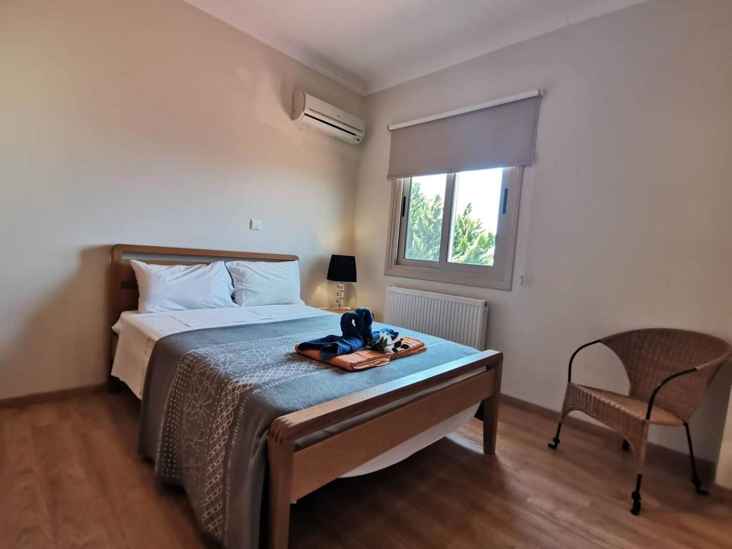 Orchard Blossom Private Villa With Pool Phrenaros Bagian luar foto